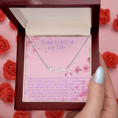 "Personalized Name Necklace – A Timeless Expression of Love"