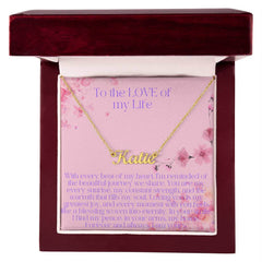 "Personalized Name Necklace – A Timeless Expression of Love"